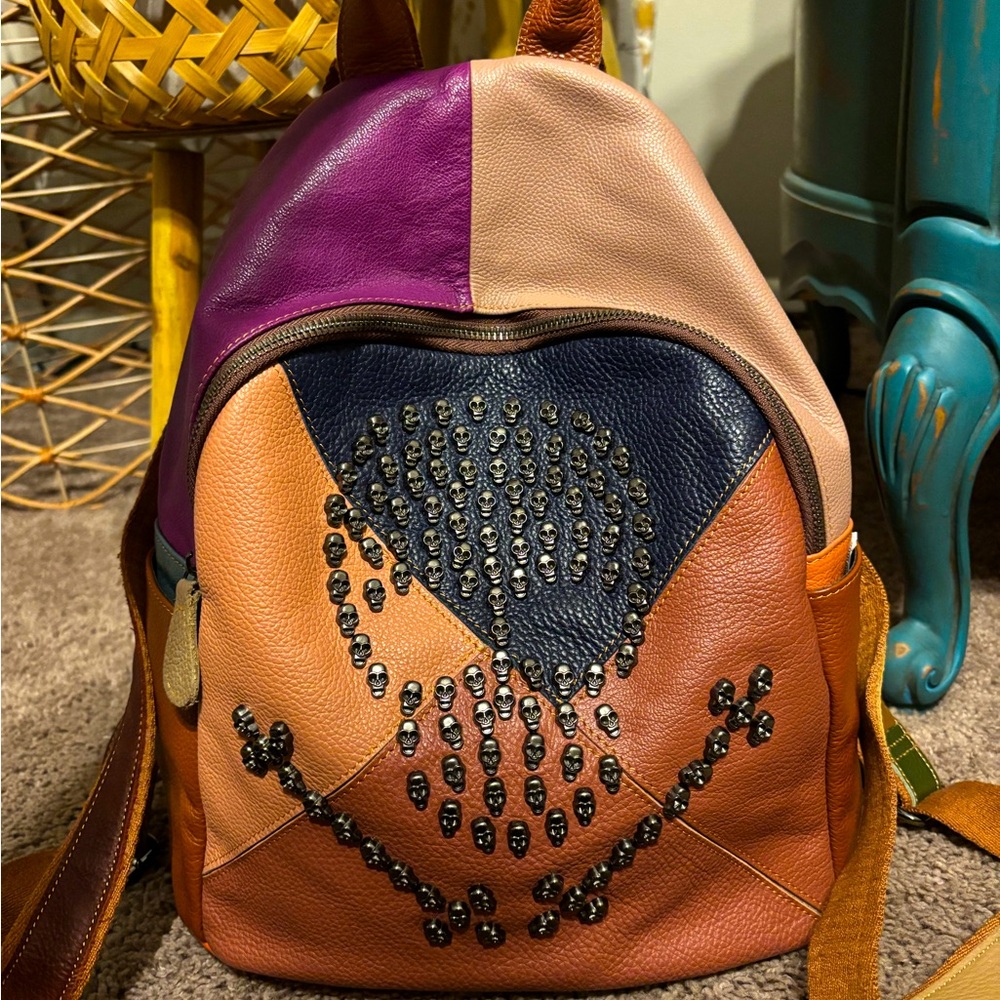Amerileather joreah leather skull medium purse backpack bag
